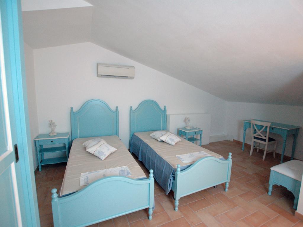 Villaggio Di Mezzo Ortano Ріо-Маріна Номер фото